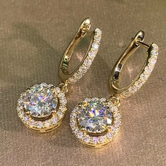 ππNEWππ GORGEOUS!! CZ Drop Dangle Earrings in GOLD Plating - Picture 4 of 16